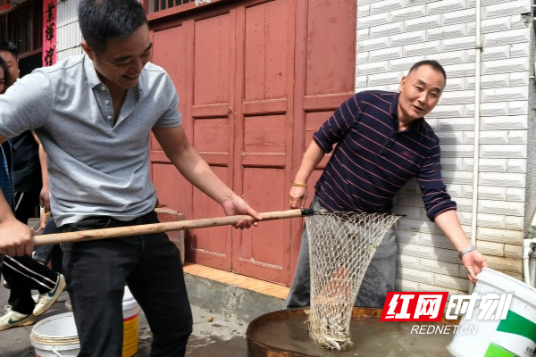 7aa56682ee607eb619061bf1fb4d2905_副本.jpg