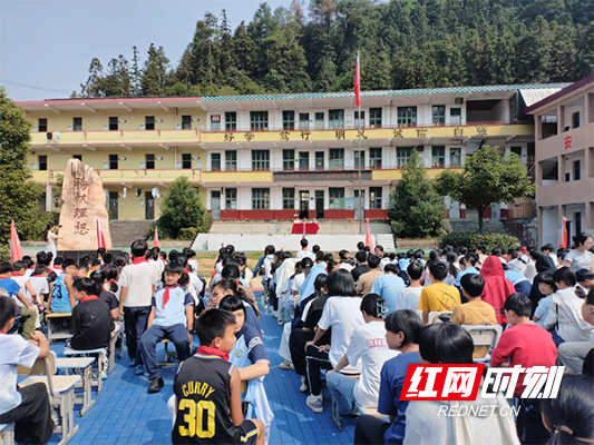 学校安全.jpg
