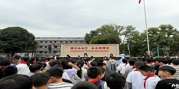 溆浦县消防救援大队深入学校开展消防安全培训及应急疏散演练