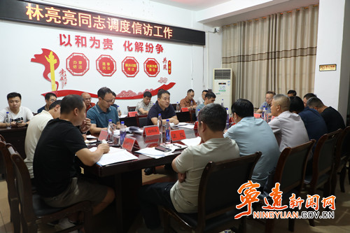 林亮亮调度全县信访工作并约访信访对象_副本50.jpg