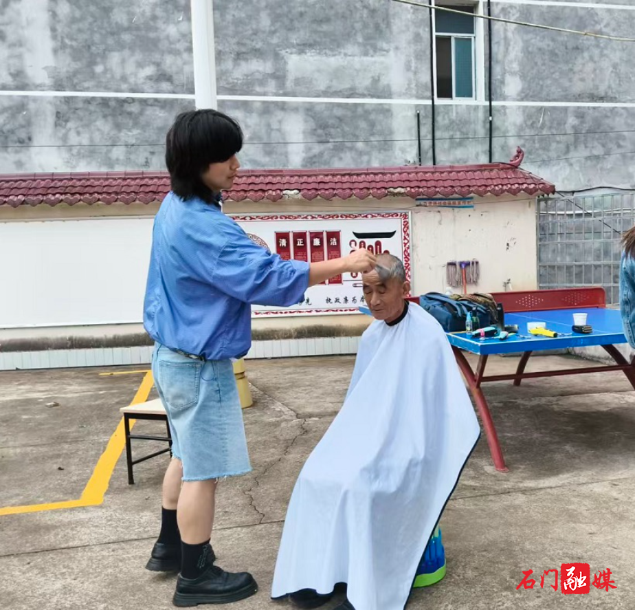 白云 (1).jpg 白云 (1).jpg
