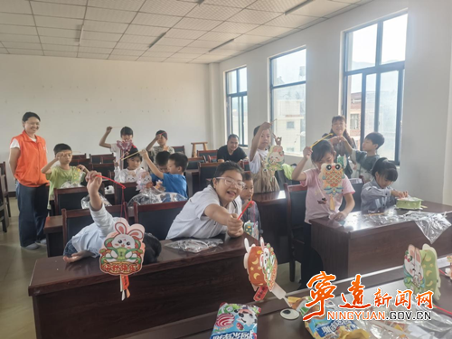 宁远县水市镇:中秋灯趣润童心_副本500.png 宁远县水市镇:中秋灯趣润童心_副本500.png