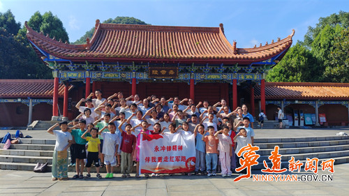 宁远学子徒步128公里重走长征路_副本500.jpg 宁远学子徒步128公里重走长征路_副本500.jpg