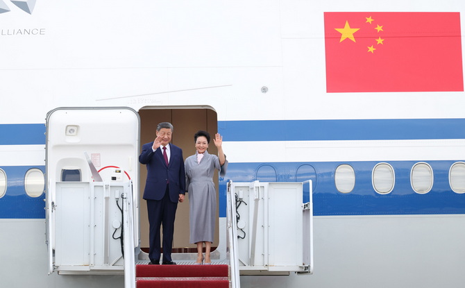 习近平抵达华盛顿对美国进行国事访问