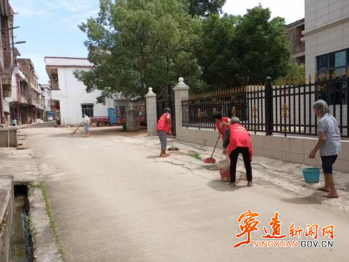 宁远县冷水镇:掀起迎“双节”爱国卫生运动热潮2_副本500.jpg 宁远县冷水镇:掀起迎“双节”爱国卫生运动热潮2_副本500.jpg