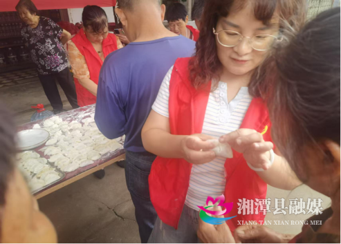 志愿者展示包边细节.png 志愿者展示包边细节.png