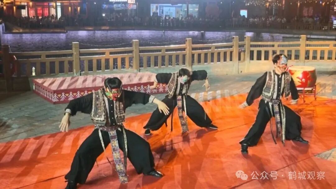 怀化:中秋佳节榆树湾人气火爆 夜经济点燃城市烟火-1.mp4_20260929_142948.034.jpg 怀化:中秋佳节榆树湾人气火爆 夜经济点燃城市烟火-1.mp4_20260929_142948.034.jpg