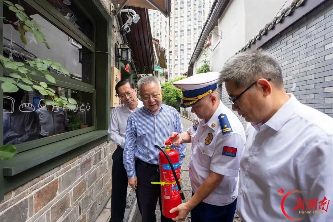 国庆假期第一天，沈晓明调研督导节日保供和城市运行安全情况