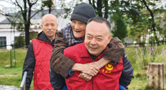 《中国志愿》| 湖南华容“爱在始终”志愿者协会：陪老人们走完最后一程