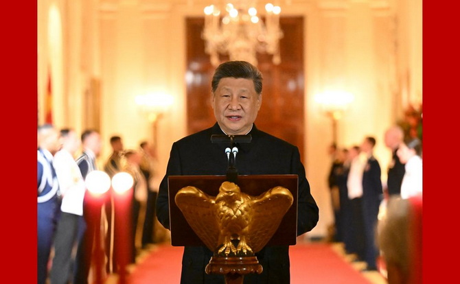 习近平和彭丽媛出席特朗普总统夫妇举行的欢迎国宴