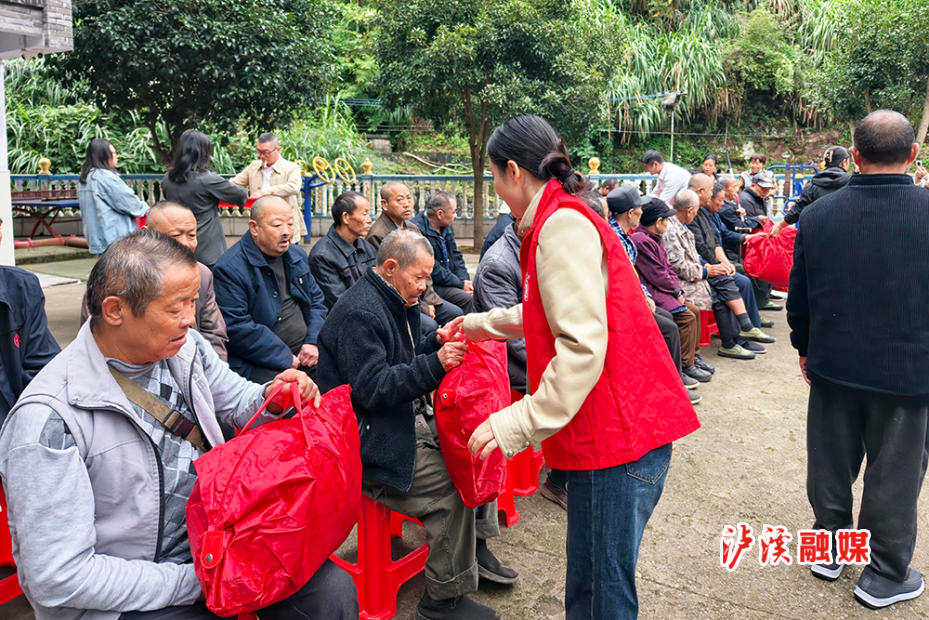 民政局重阳慰问.jpg2.jpg 民政局重阳慰问.jpg2.jpg