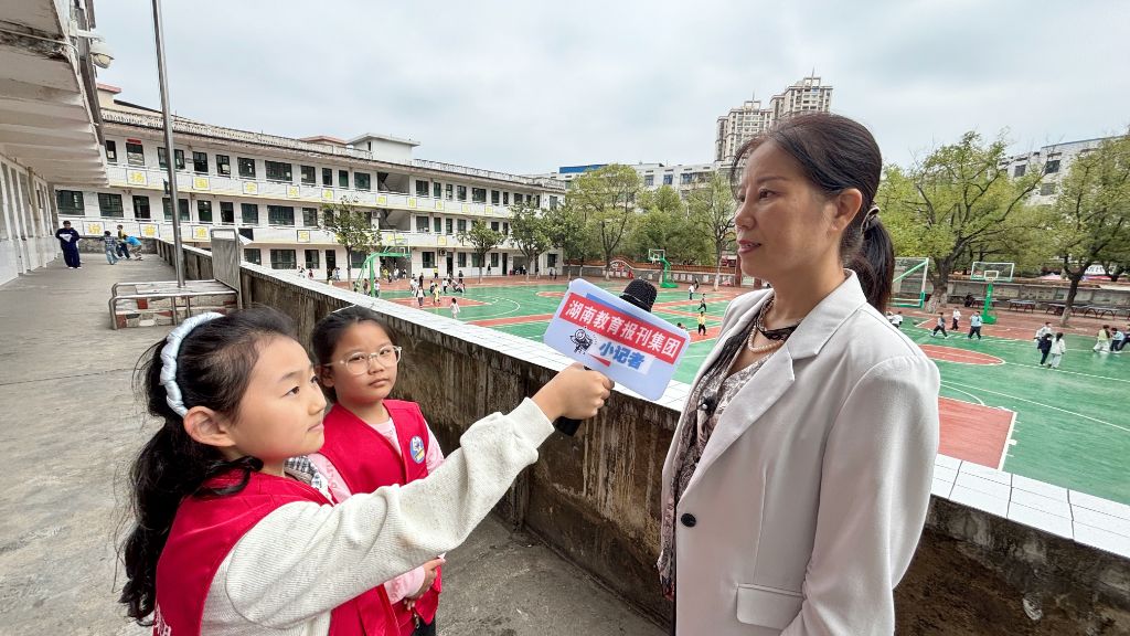 采访邓云桂副校长.jpg