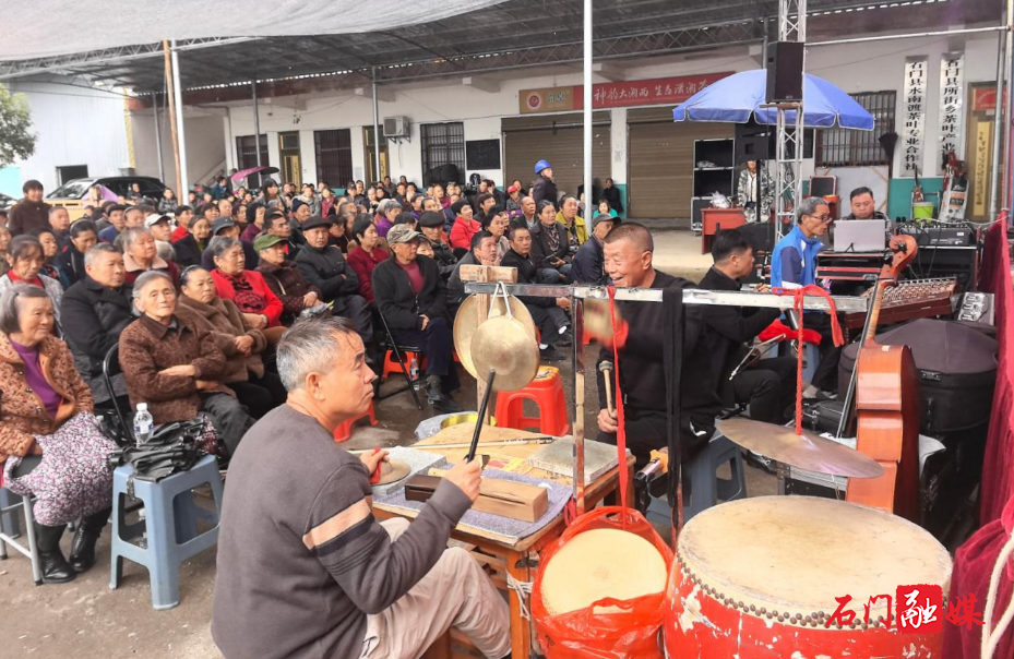 所街乡:党群阵地搭舞台 重阳文艺暖夕阳2.jpg 所街乡:党群阵地搭舞台 重阳文艺暖夕阳2.jpg