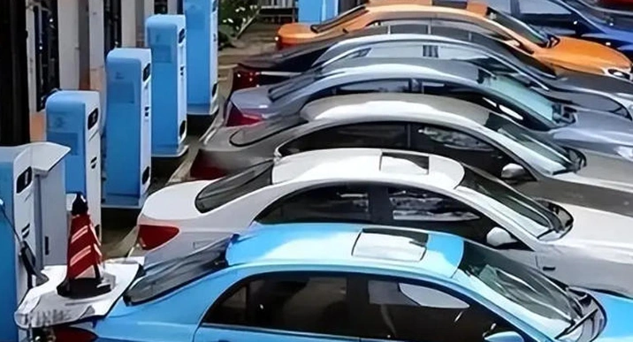 “速成车”惹争议被叫停 新能源汽车如何重塑造车底层逻辑