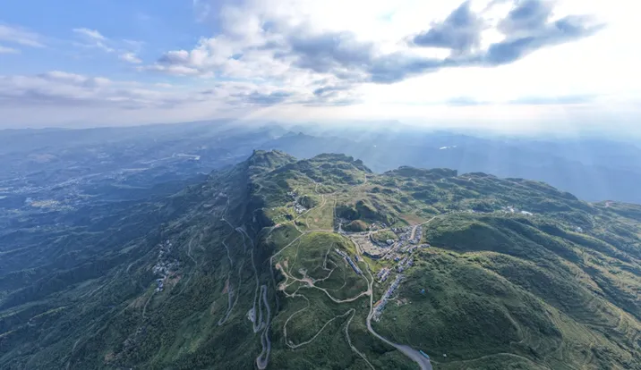 八面山见闻：悬在湘西高空的孤舟，载着晨昏与旷野