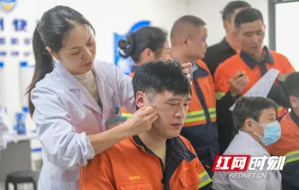 道县：惠民义诊暖矿区（组图）