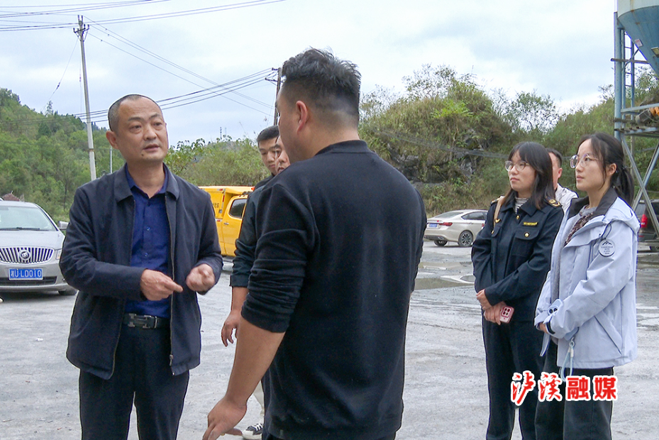 检查加油站举报.jpg 检查加油站举报.jpg