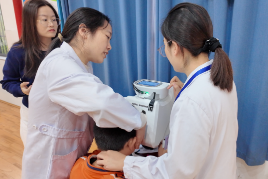 宁乡妇幼开展筛查进校园活动