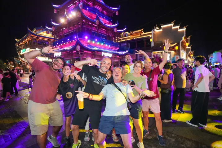 参考消息特稿丨神秘湘西站上入境“奔县游”潮头