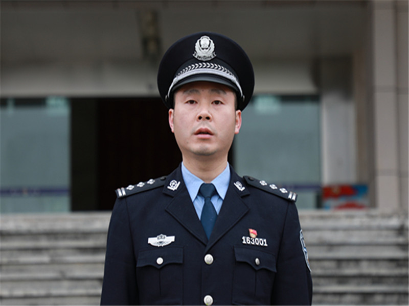 龙山城区交通秩序综合整治工作正式启动