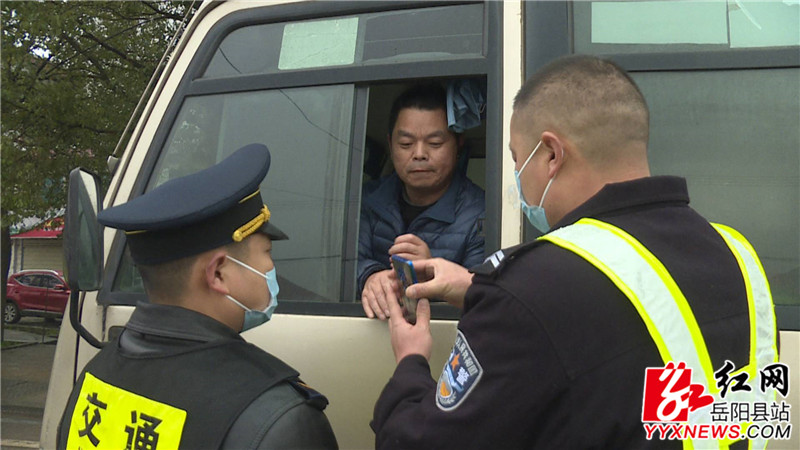 交警检查 (1).JPG