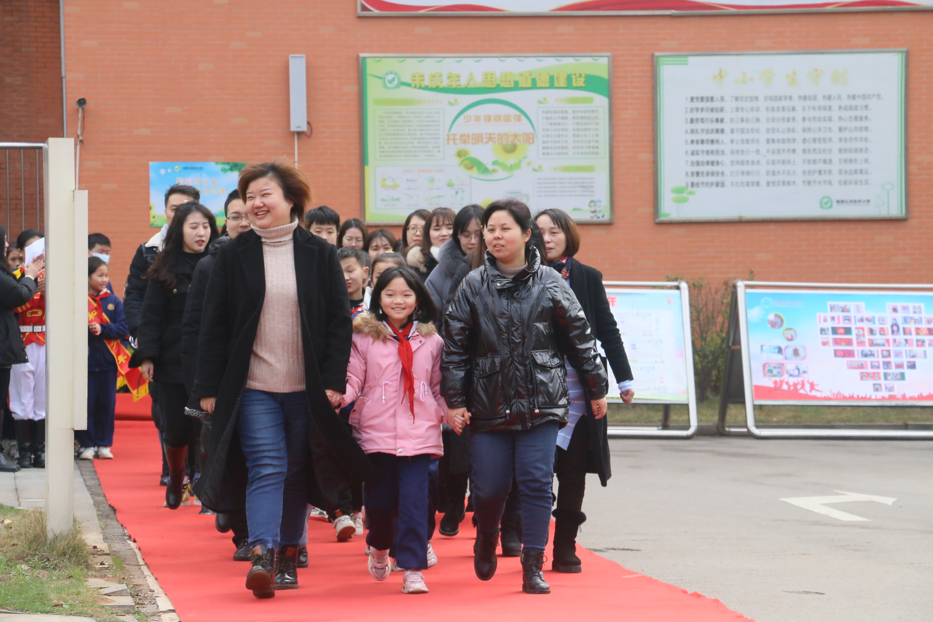 盘锦九华小学图片