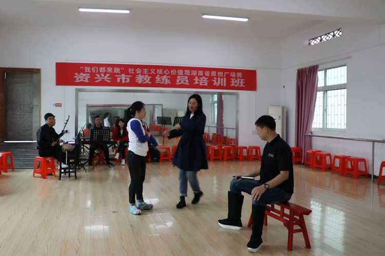 應(yīng)急局1000004.JPG 應(yīng)急局1000004.JPG