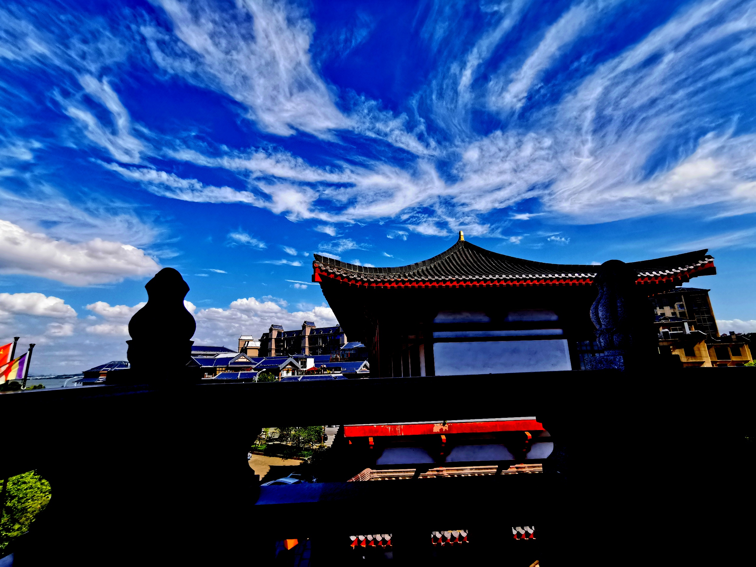 湖南省民宗系统干部近两百人考察岳阳圣安寺