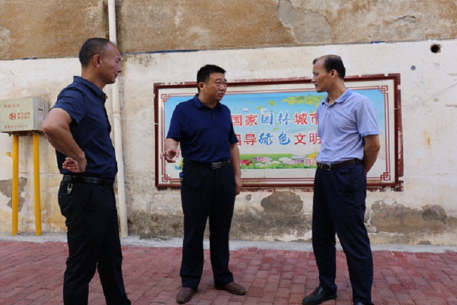 彭定国到茆江桥社区调研文明创建和疫苗接种工作