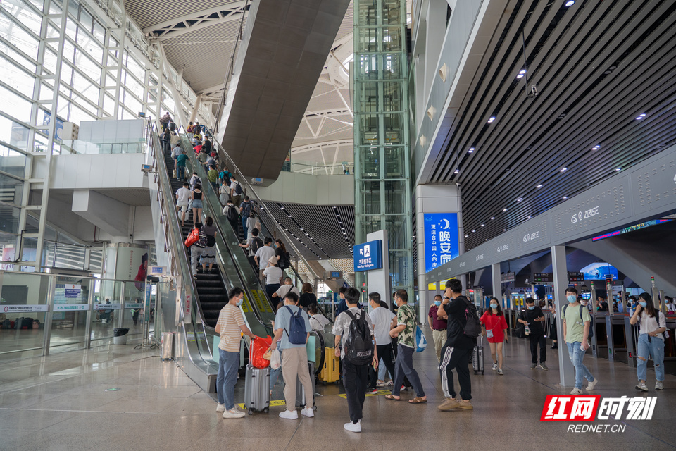“五一”假期：湖南铁路共发送旅客137万人次