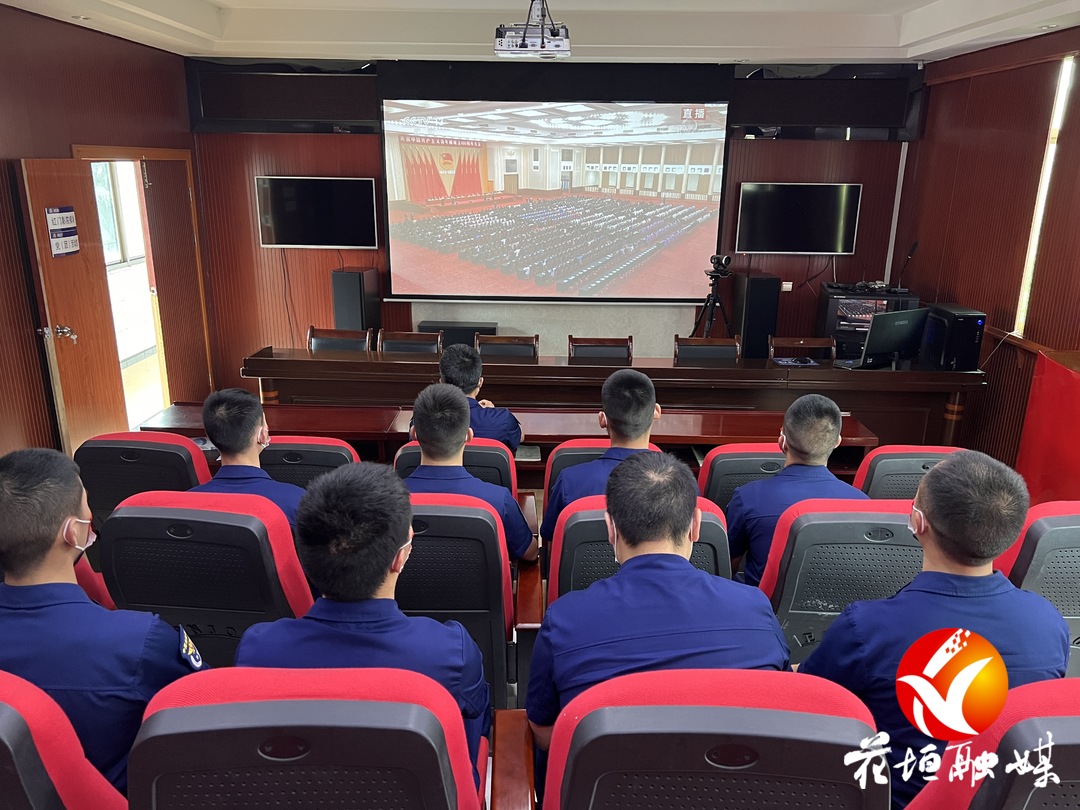花垣青年代表集中收看庆祝中国共产主义青年团成立100周年大会直播