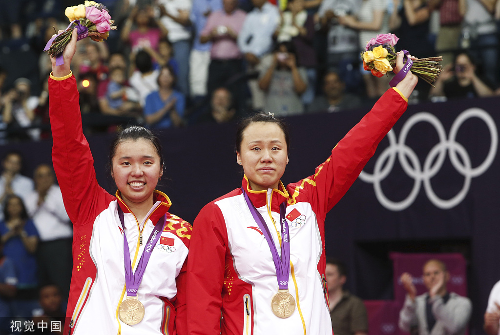 赵云蕾搭档田卿（左）拿下伦敦奥运女双金牌。