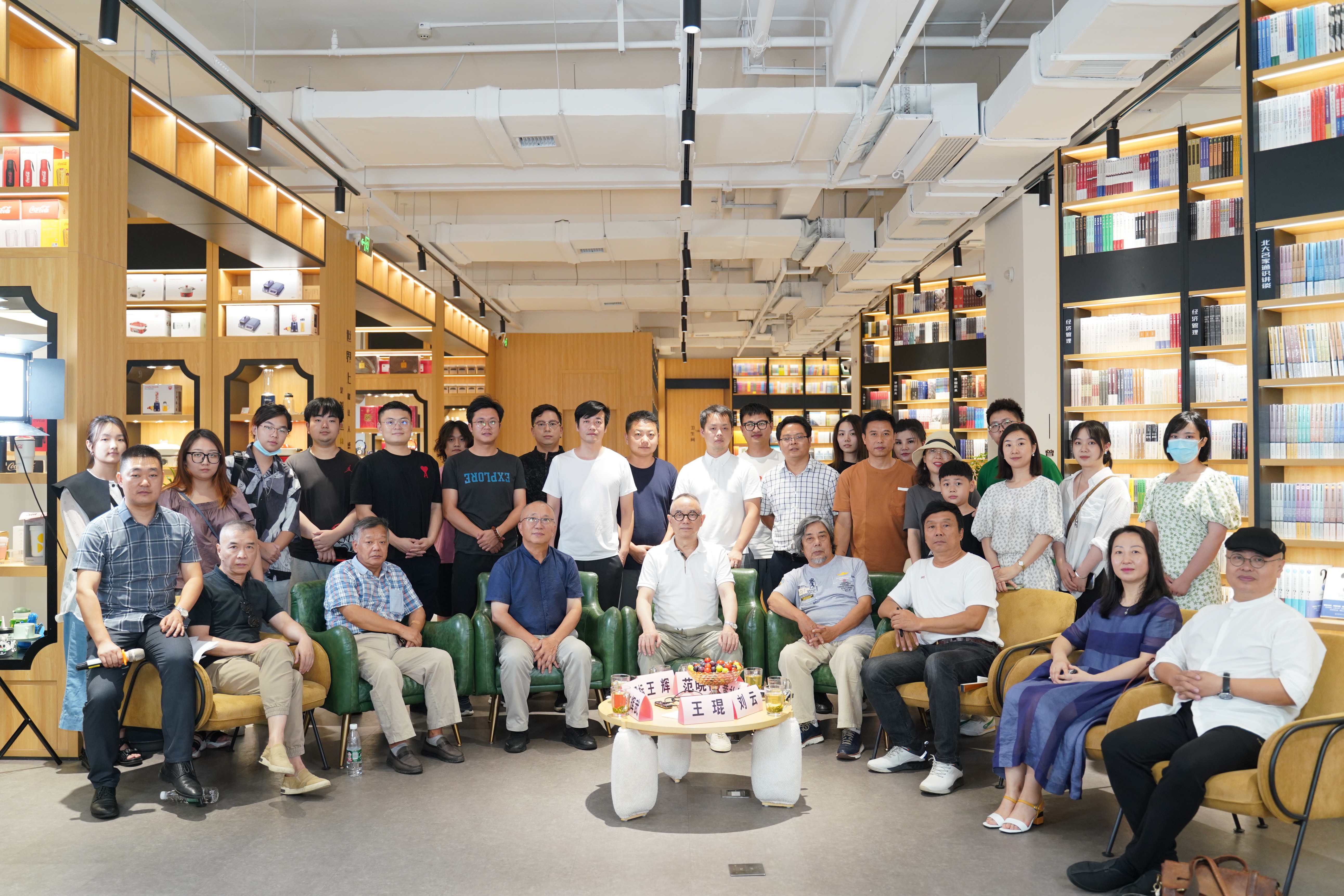 艺术沙龙 | 黄礼攸与三月渡船坡：一个艺术家与一座城的链接