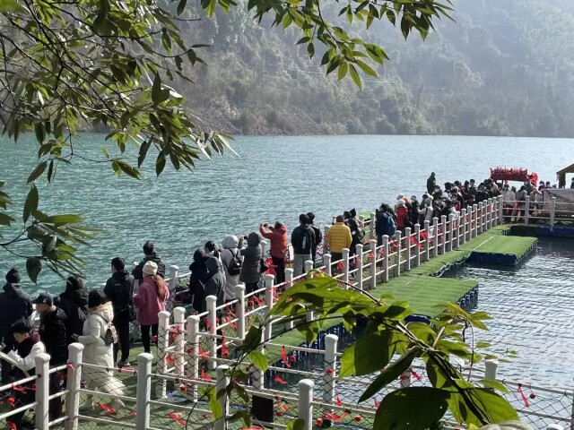 湖南日报要闻头条丨春节假期，郴州旅游为何这样火