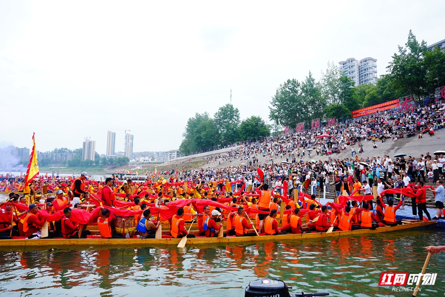 沅陵龙舟赛排练.JPG