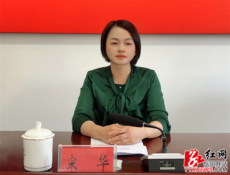 宋华授课.JPG