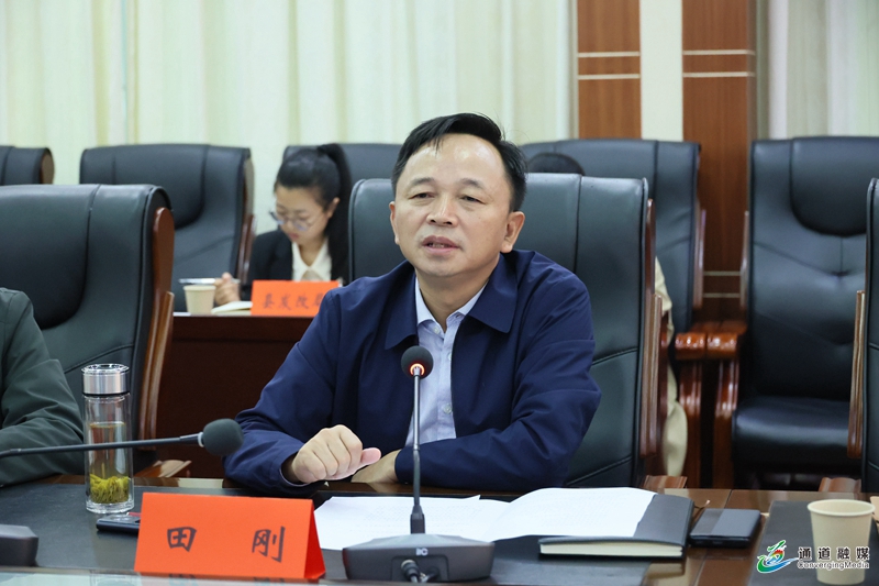 中林集团副总经理黄其正一行来我县考察调研乡村振兴工作4.JPG