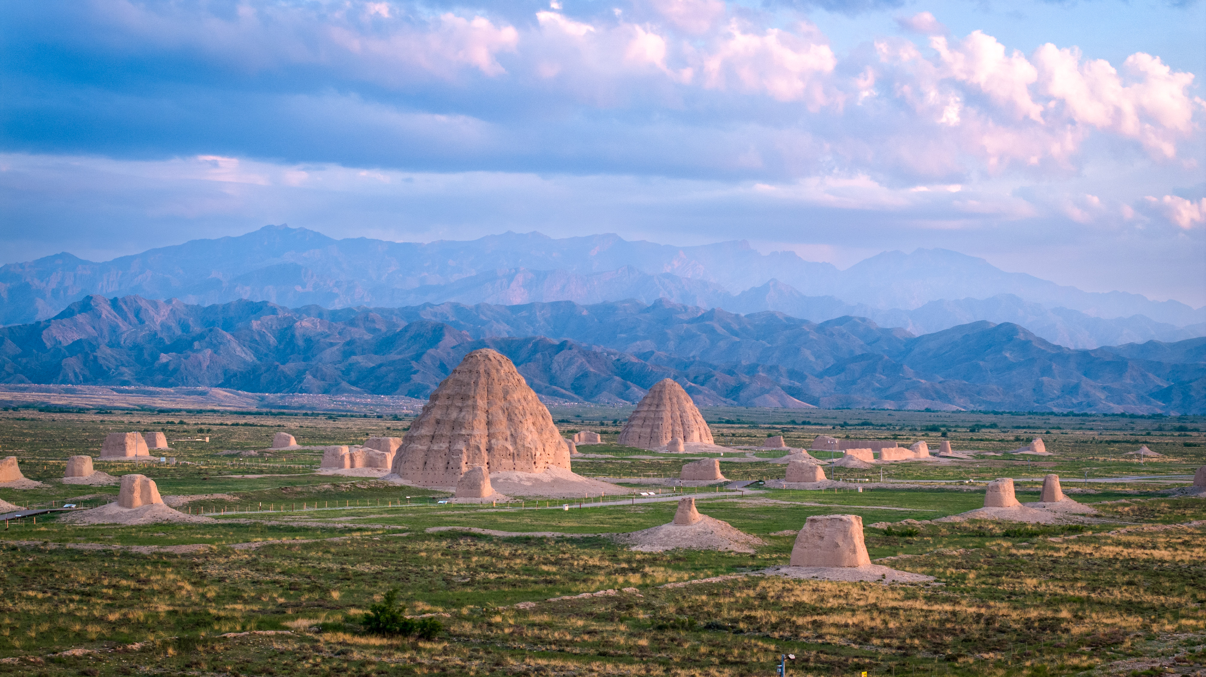 伟大民族迈出新步伐｜文化瑰宝“家境”更深、