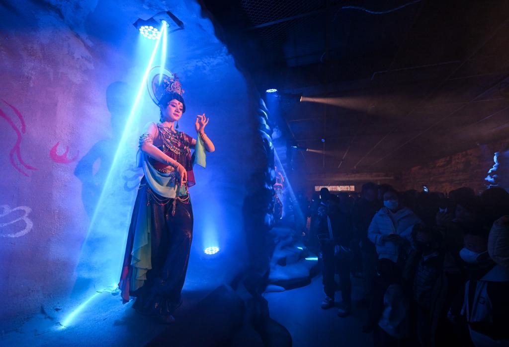 新春中国行丨越来越多中国民众“博物馆里过大年”